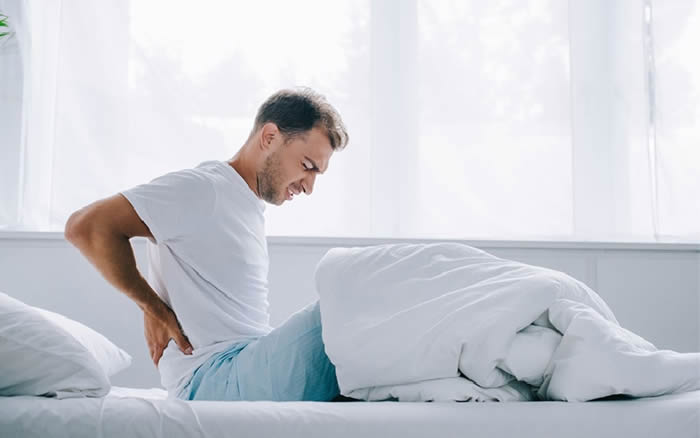 Đau lưng làm ảnh hưởng đến chất lượng giấc ngủ cũng như cuộc sống của bạn