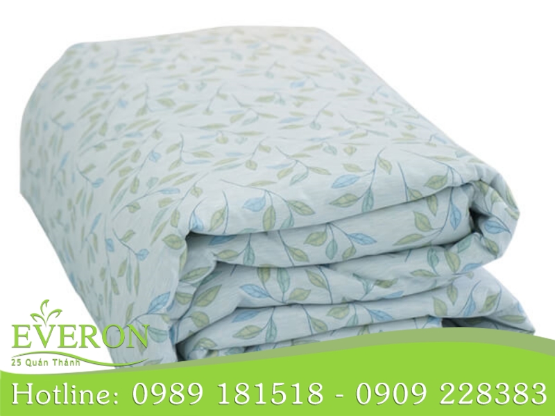 Đánh giá chi tiết về chăn hè microfiber Everon Lite